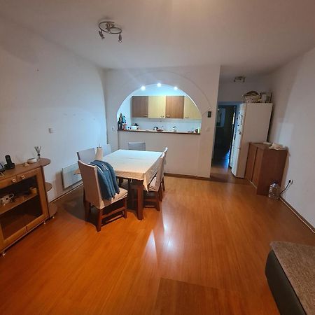 Apartments With A Parking Space Cizici, Krk - 15415 Малинска Екстериор снимка