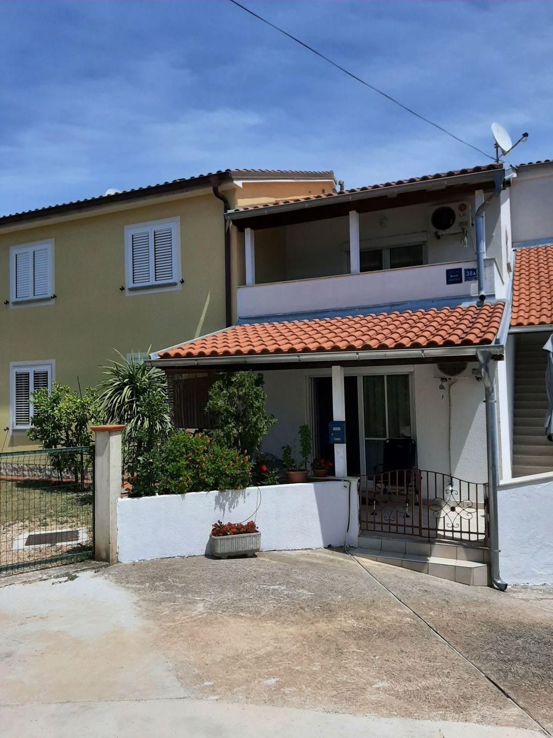 Apartments With A Parking Space Cizici, Krk - 15415 Малинска Екстериор снимка